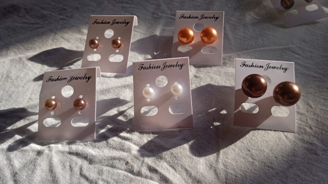 Pearl earrings - Image 2
