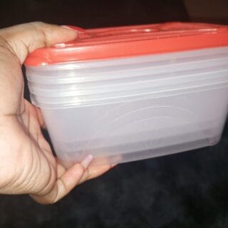 Space-Saver Clear Food Storage Containter