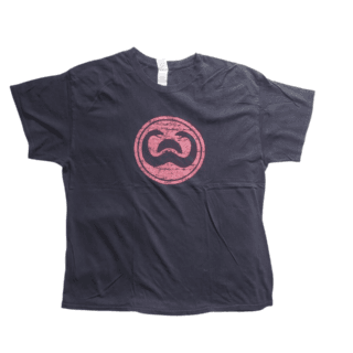 Black tee with a graphic (XL)